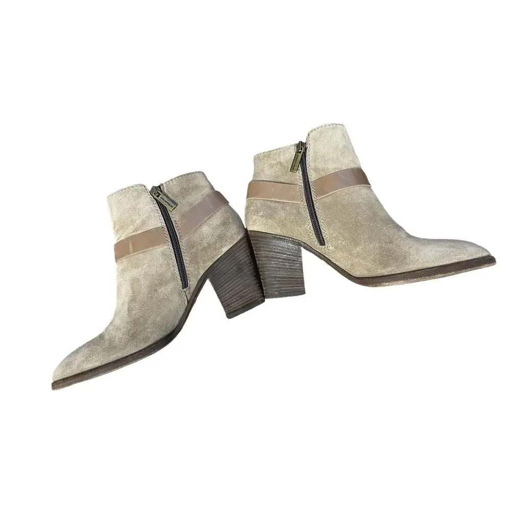 Aquatalia Fran Chelsea Buckle Bootie Beige Suede Leather Made In Italy Size 8.5